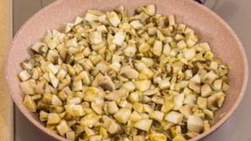 спагетти с грибным соусом