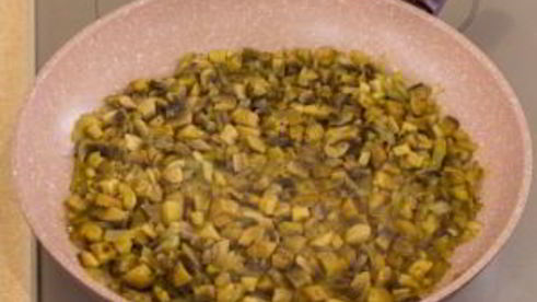 спагетти с грибным соусом