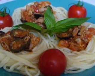 Спагетти с оливками