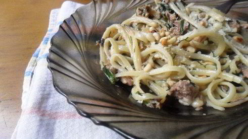 спагетти с тунцом