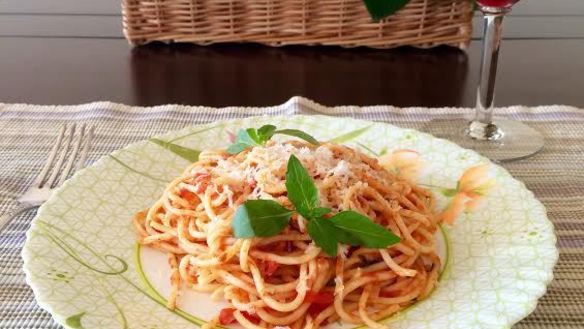 Рецепт Спагетти со свежими помидорами