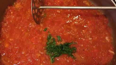 спагетти со свежими помидорами