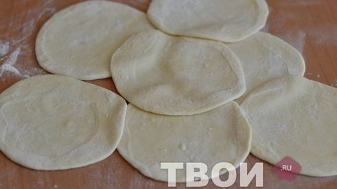 манты в мультиварке