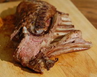 Бараньи ребрышки с гранатовым соусом