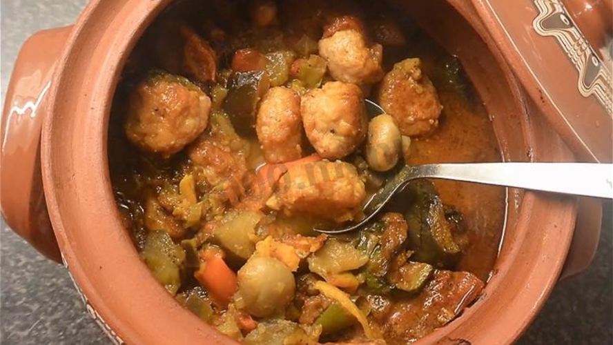 Рецепт гювеча по-болгарски — мяса свинины с картошкой в горшочке
