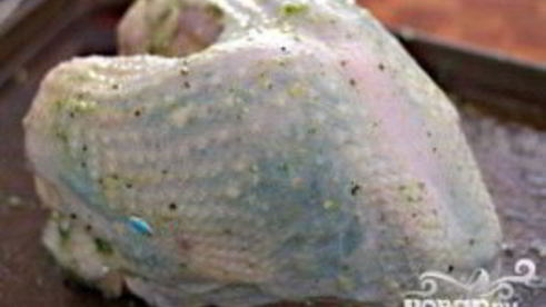 индейка с лимонной цедрой и шалфеем