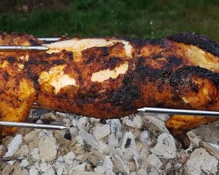 Кролик жареный на вертеле