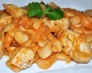 Куриная грудка с фасолью