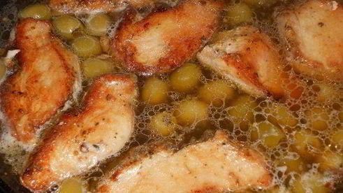 куриная грудка с оливками