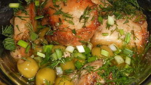 куриная грудка с оливками