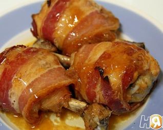 Куриные голени в беконе