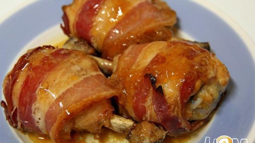 Рецепт куриных голеней в беконе