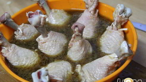 куриные голени в беконе