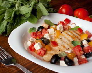 Куриные грудки в греческом стиле