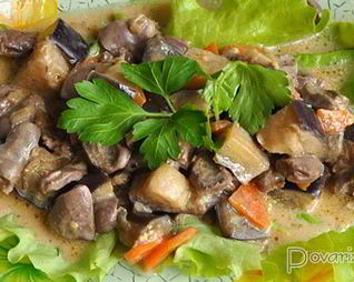 Куриные сердечки с баклажанами