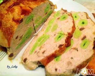 Курица, фаршированная блинами с изюмом