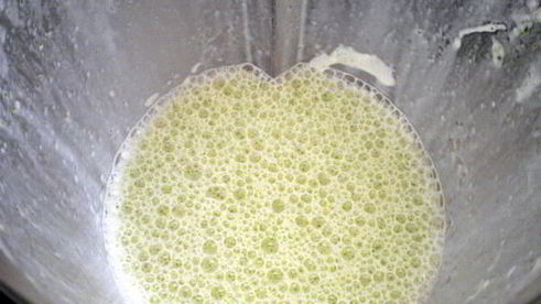 курица, фаршированная блинами с изюмом