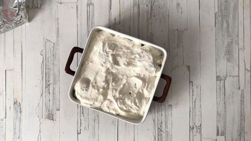 курица в сметане с чесноком в духовке