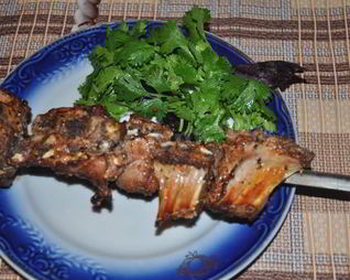 Мясо баранины на костре