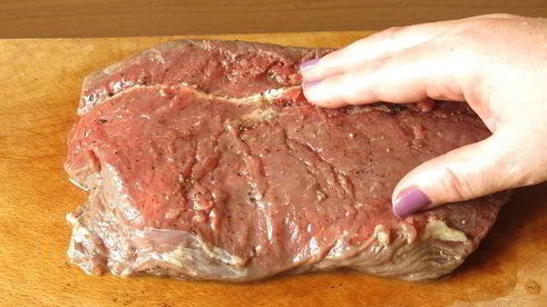 ростбиф в золе с соусом из тунца