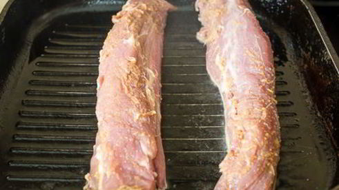 свиная вырезка в соево-имбирном маринаде