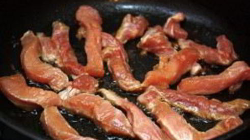 свинина в соусе на сковороде