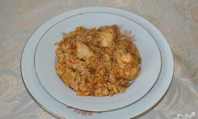 Тушеная курица с рисом
