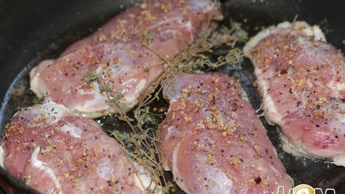 утиная грудка под винным соусом