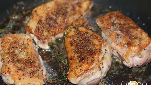 утиная грудка под винным соусом