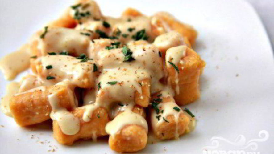 Рецепт ньокков из сладкого картофеля с сырным соусом