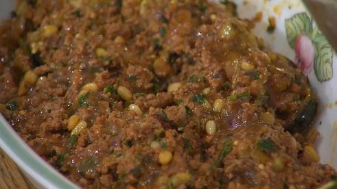 баклажаны, фаршированные бараниной и кедровыми орехами