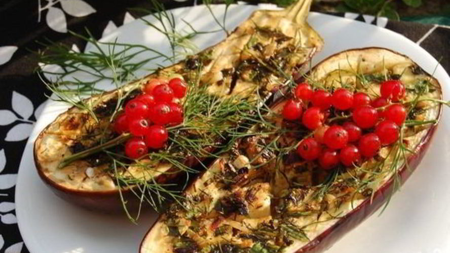 Рецепт баклажанов на углях в фольге