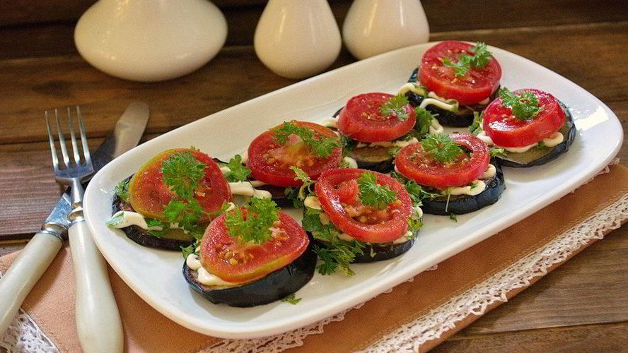 Рецепт баклажанов с помидорами