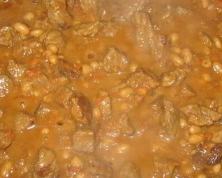 Фасоль белая в томате с говядиной