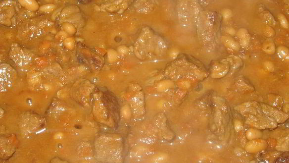 Рецепт Фасоли белой в томате с говядиной