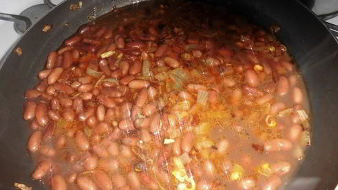 фасоль тушеная с томатной пастой