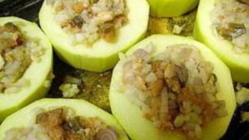 кабачки, фаршированные рыбой
