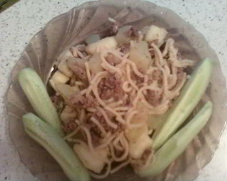 Кабачки с макаронами и фаршем в пароварке