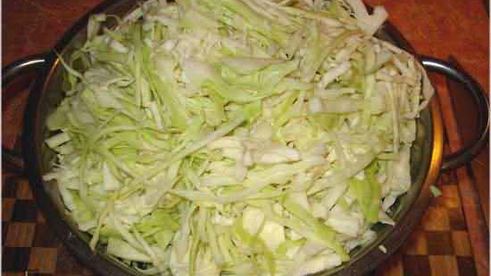 капуста тушенная со свининой