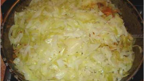 капуста тушенная со свининой