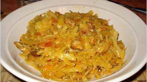 капуста тушенная со свининой