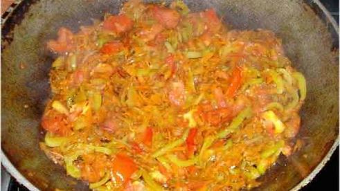 капуста тушенная со свининой