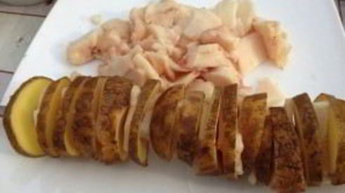 картофель в фольге на углях