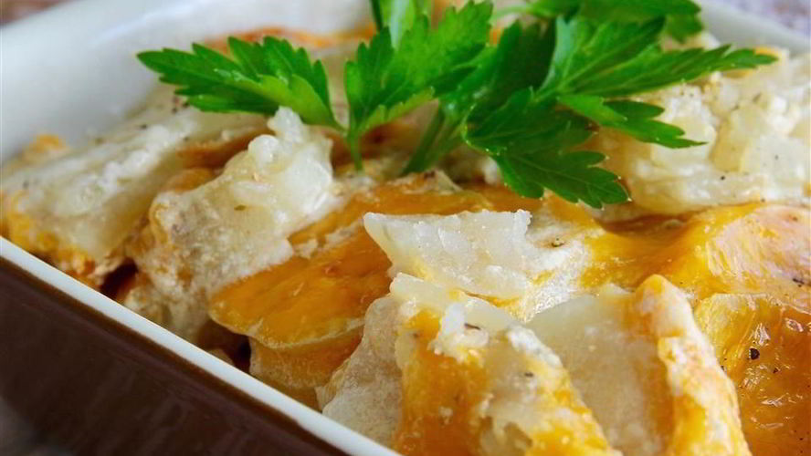 Рецепт картофеля запеченного с сыром и чесноком