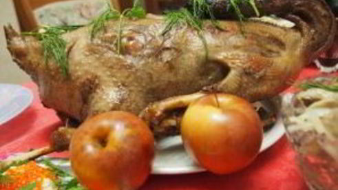 гусь с гречкой, грибами и печенью