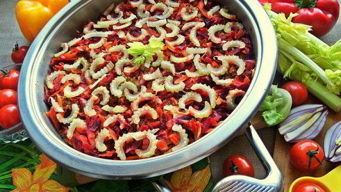 куриная печень с овощами и гречкой