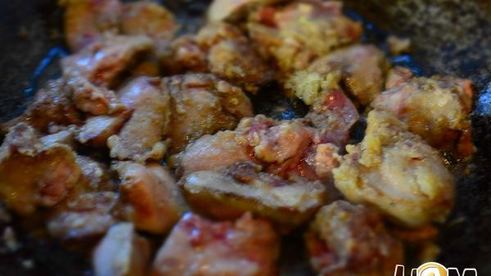 куриная печень с овощами в кисло-сладком соусе