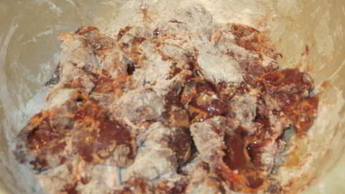 куриная печень с солеными огурцами в мв-скороварке