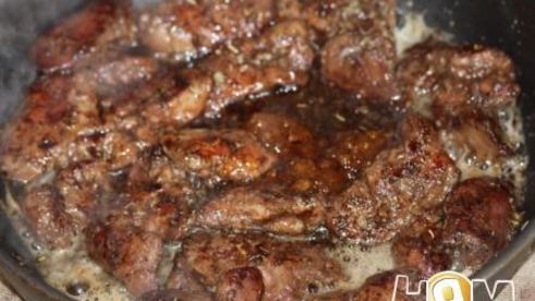 куриная печень тушеная по-итальянски с апельсином