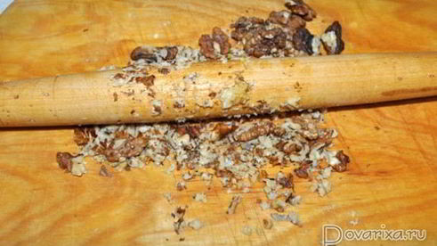 куриная печень в орехово-сметанном соусе